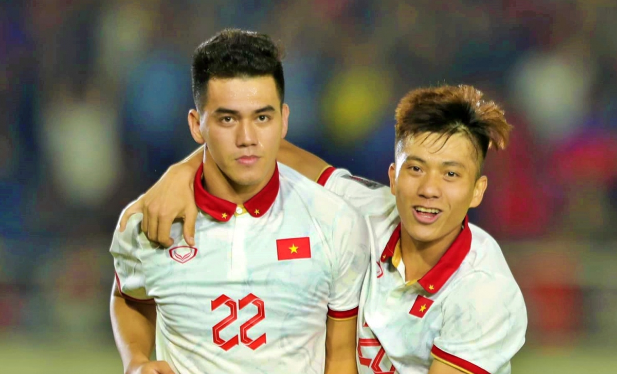 Bảng xếp hạng AFF Cup 2022 mới nhất: Việt Nam và Thái Lan thăng hoa